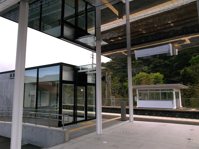 東浜駅鏡