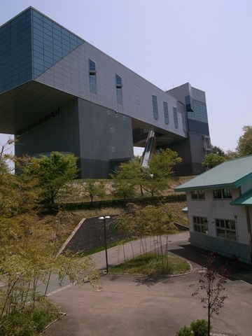 秋田県立近代美術館建物面白い建築感想